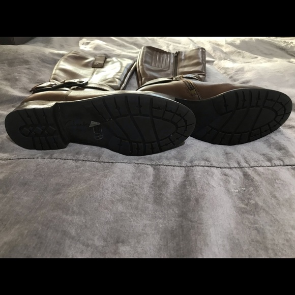 Clark’s Brown Leather Boots - Picture 3 of 5